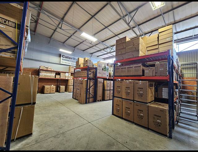 1,020M² FACTORY TO LET IN COSMO BUSINESS PARK